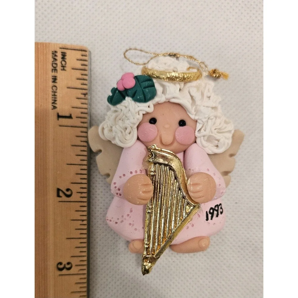 1993 Angel Ornament Playing Harp Christmas Holiday Decor Figurine‎